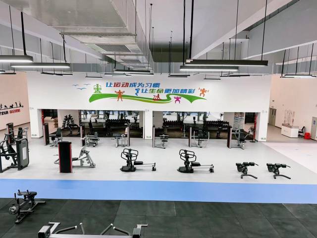 爱体育（中国）揭阳校区健身房