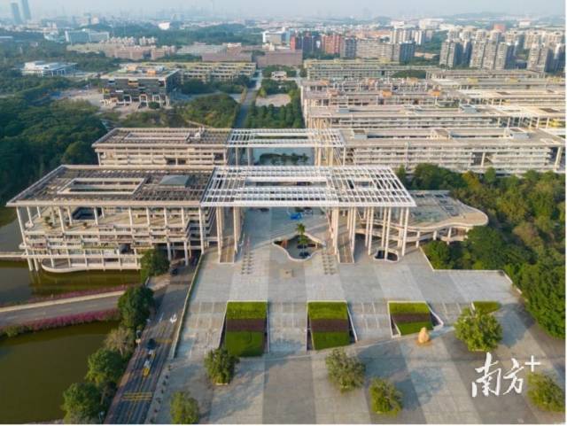 爱体育平台大学城校区校园景观